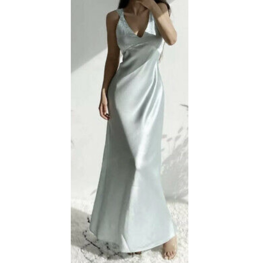🔥ZARA EMBROIDERED SILK DRESS 🔥 - Picture 4 of 15
